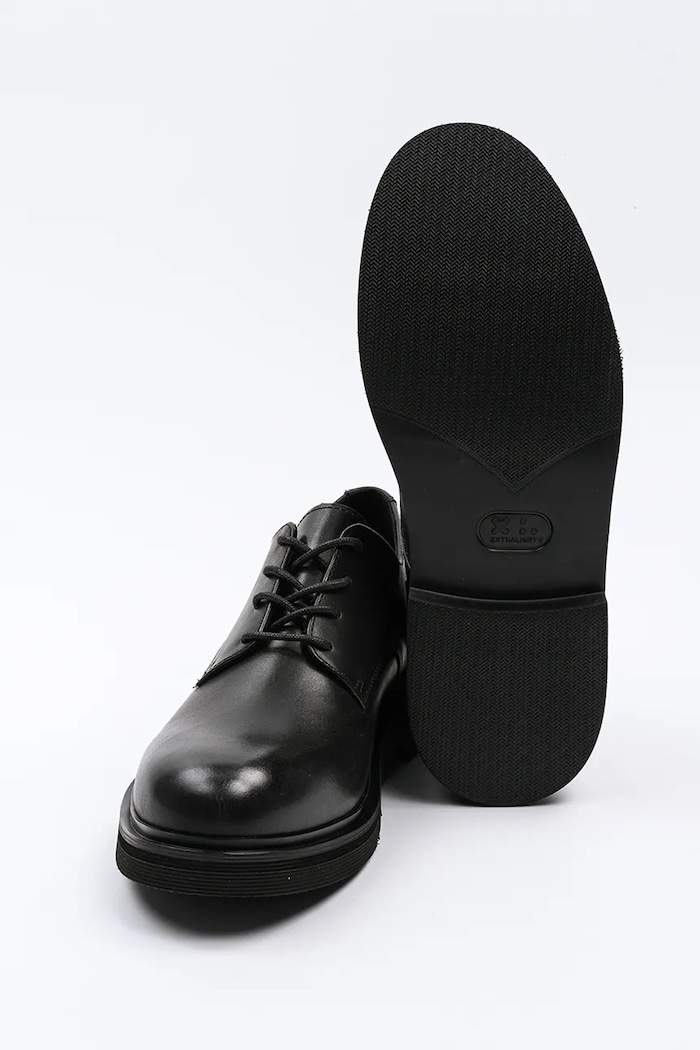 Kožené polobotky Karl Lagerfeld KINGSTON KL12225.000 černá