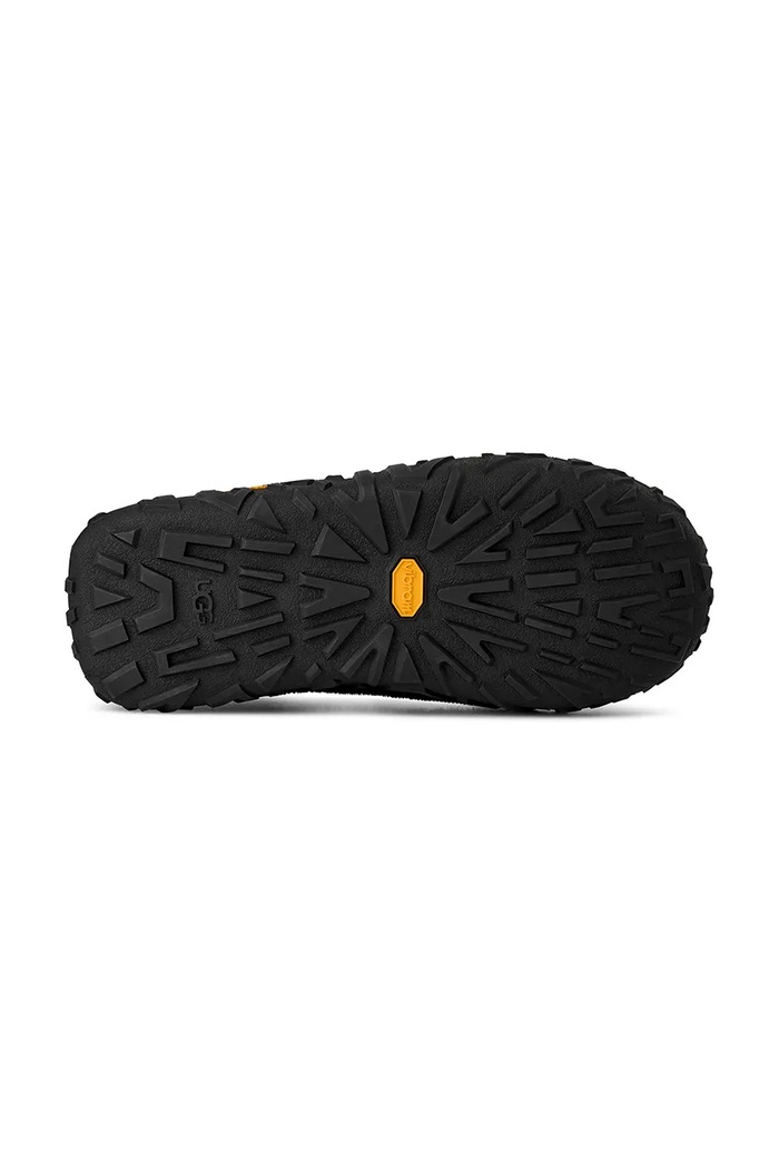 Semišové sněhule UGG Classic Ultra Mini Wrap Tech 1171115.BLK