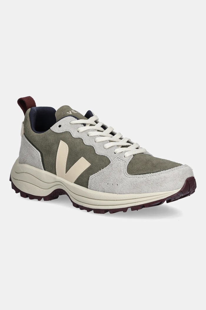 Veja Sneakers din piele întoarsă Venturi II VC verde VS0320832B