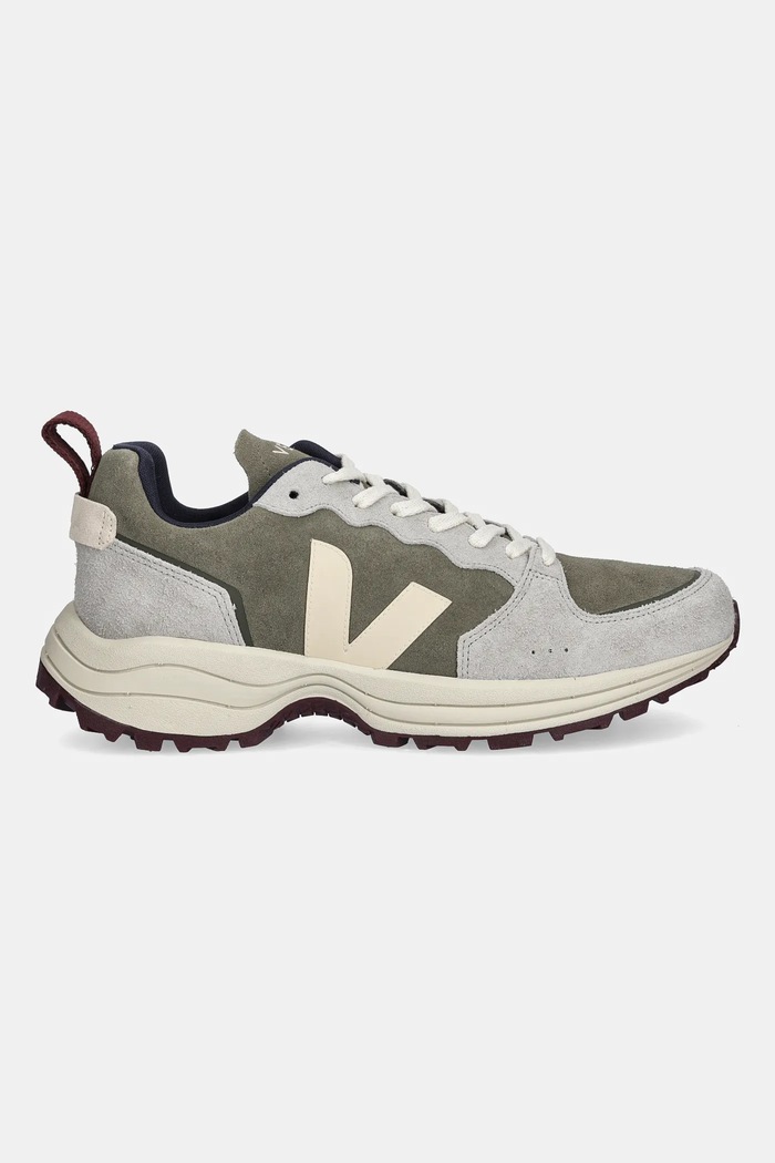 Veja Sneakers din piele întoarsă Venturi II VC VS0320832B verde AW25