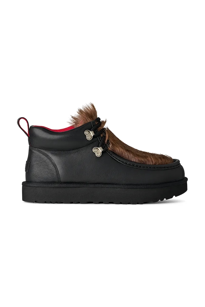 Половинки обувки от набук UGG x Ambush Fur Boot ежедневен черен 1179010.BLK