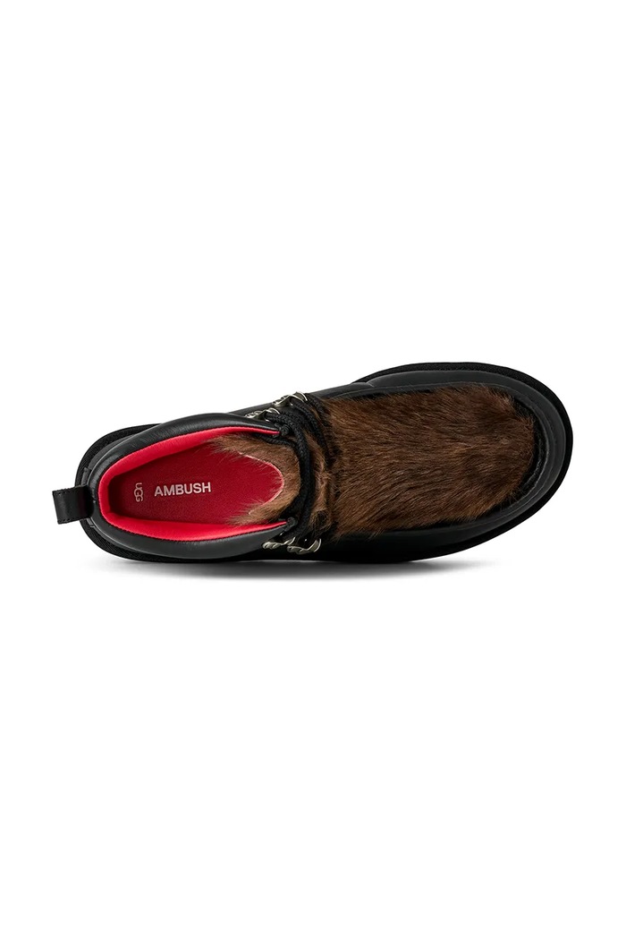 Половинки обувки от набук UGG x Ambush Fur Boot 1179010.BLK черен