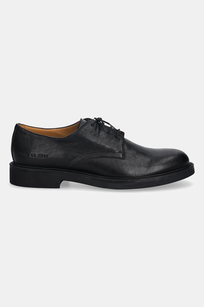 Common Projects bőr félcipő Officer's Derby 2503.7547 fekete AW25