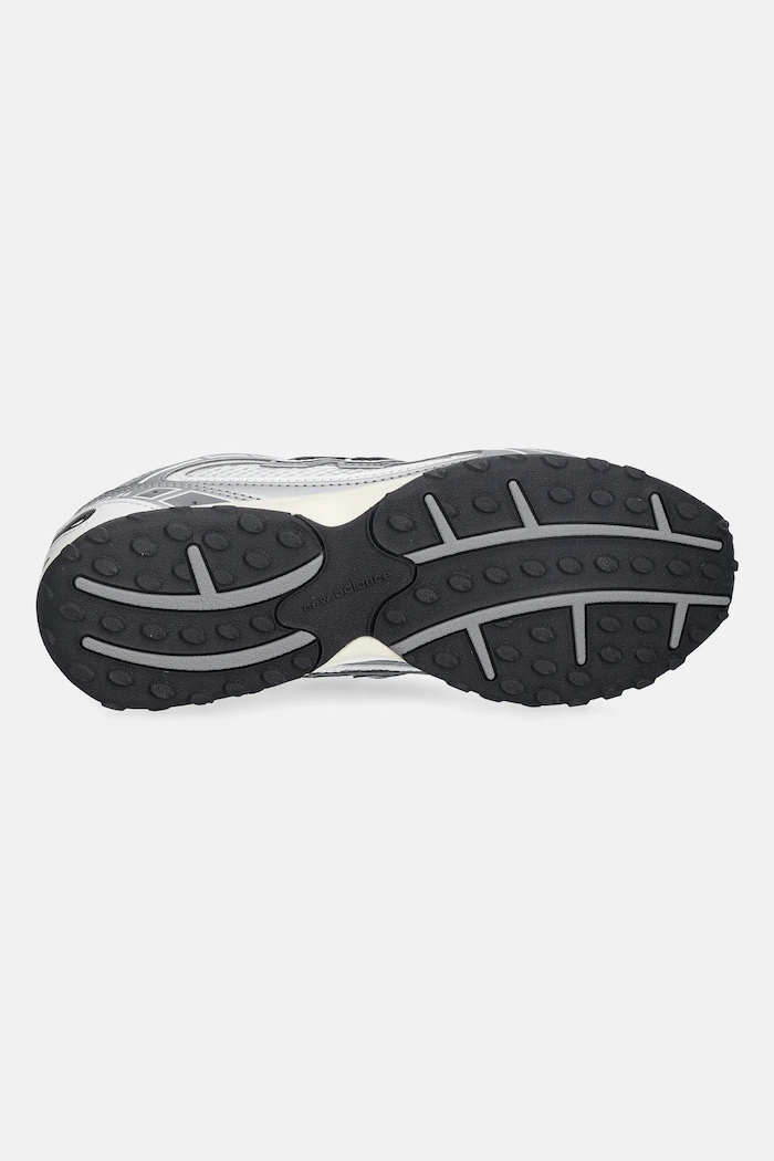 Маратонки New Balance U204 U204LSWD сребърен