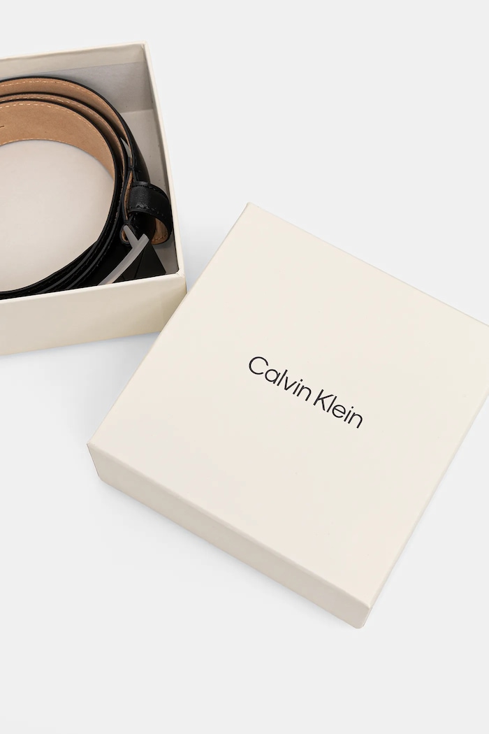 Dodatki Calvin Klein pas moški usnjeni LV04D7046G črna