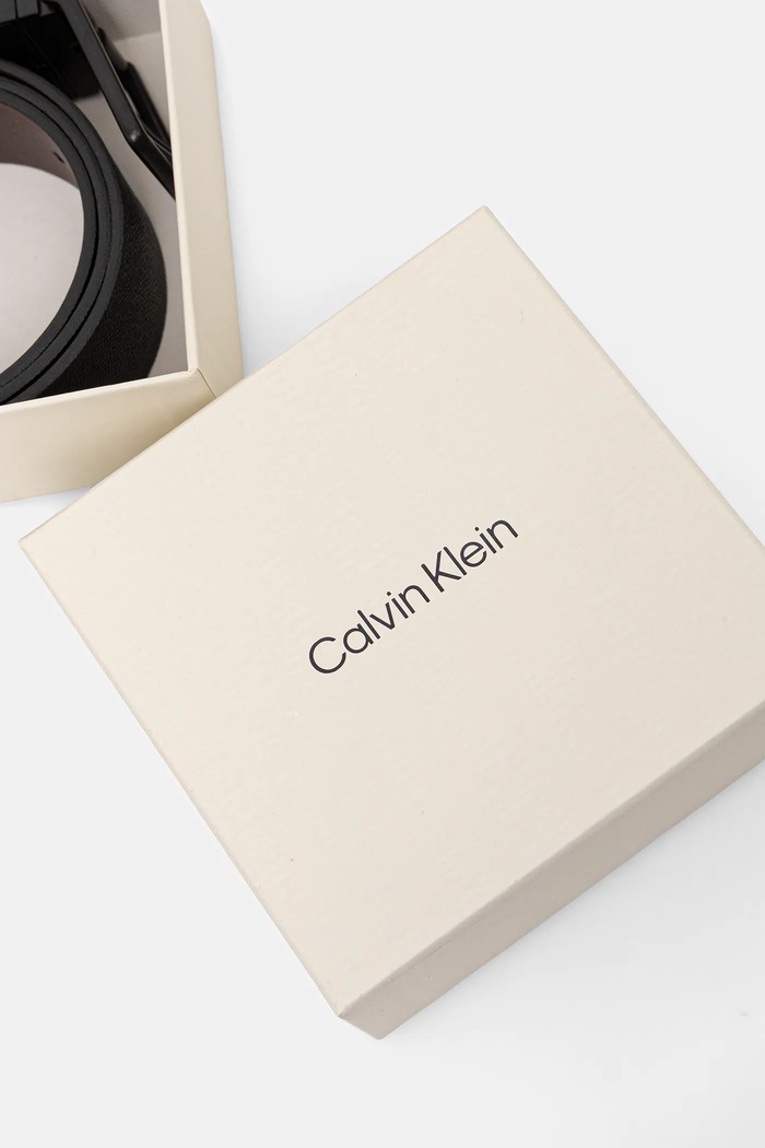 Doplňky Calvin Klein oboustranný pásek pánský LV04D7048G černá