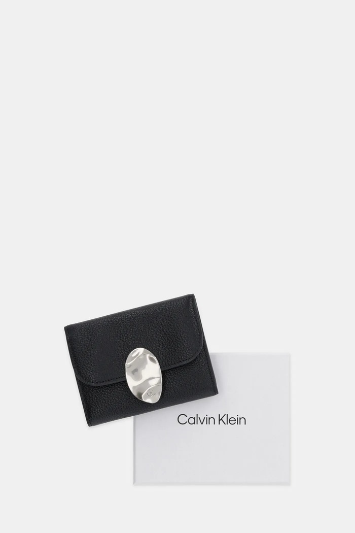 Akcesoria Calvin Klein etui na karty skórzane LV04F1062G czarny