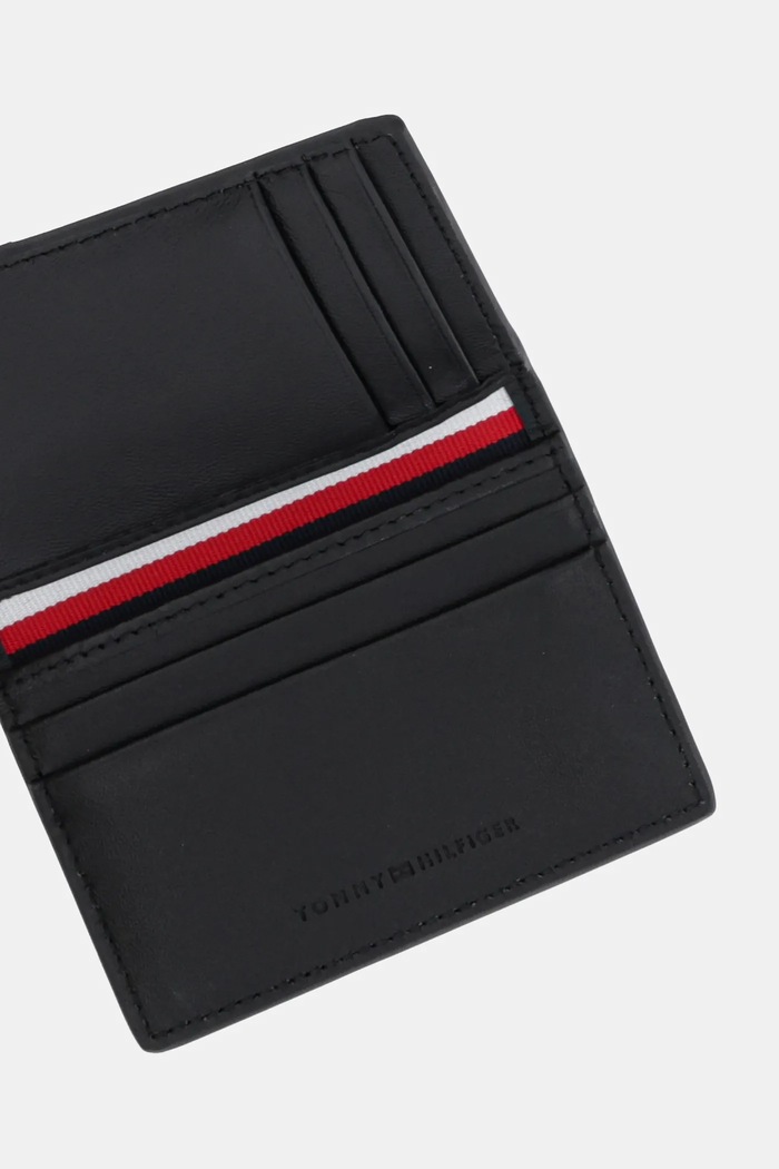 Kožené puzdro na karty Tommy Hilfiger čierna AM0AM13511