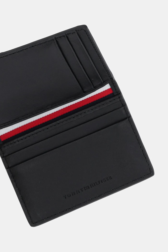 Kožené puzdro na karty Tommy Hilfiger čierna AM0AM13511
