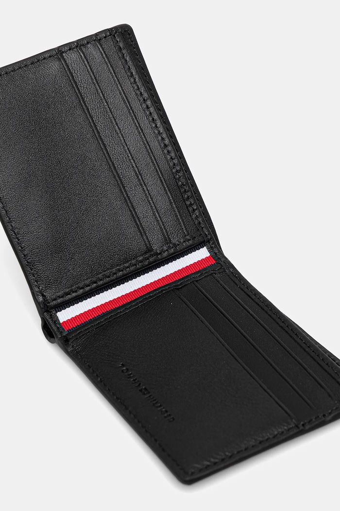 Akcesoria Tommy Hilfiger portfel skórzany AM0AM13513 czarny