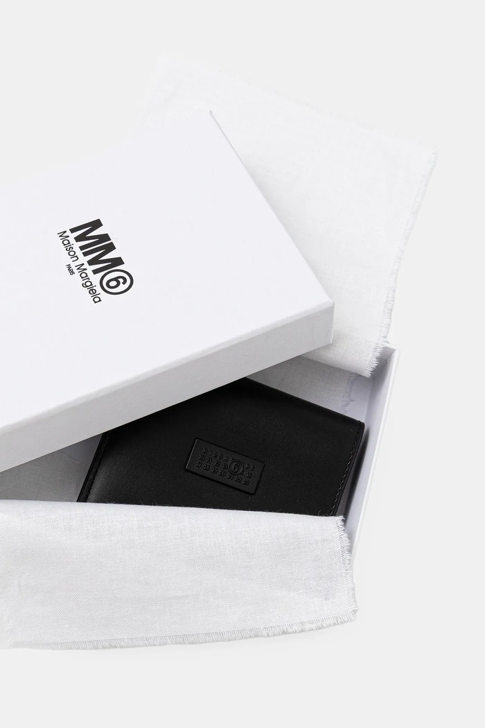 Leather wallet MM6 Maison Margiela black SA5UI0015.P8622.T8013