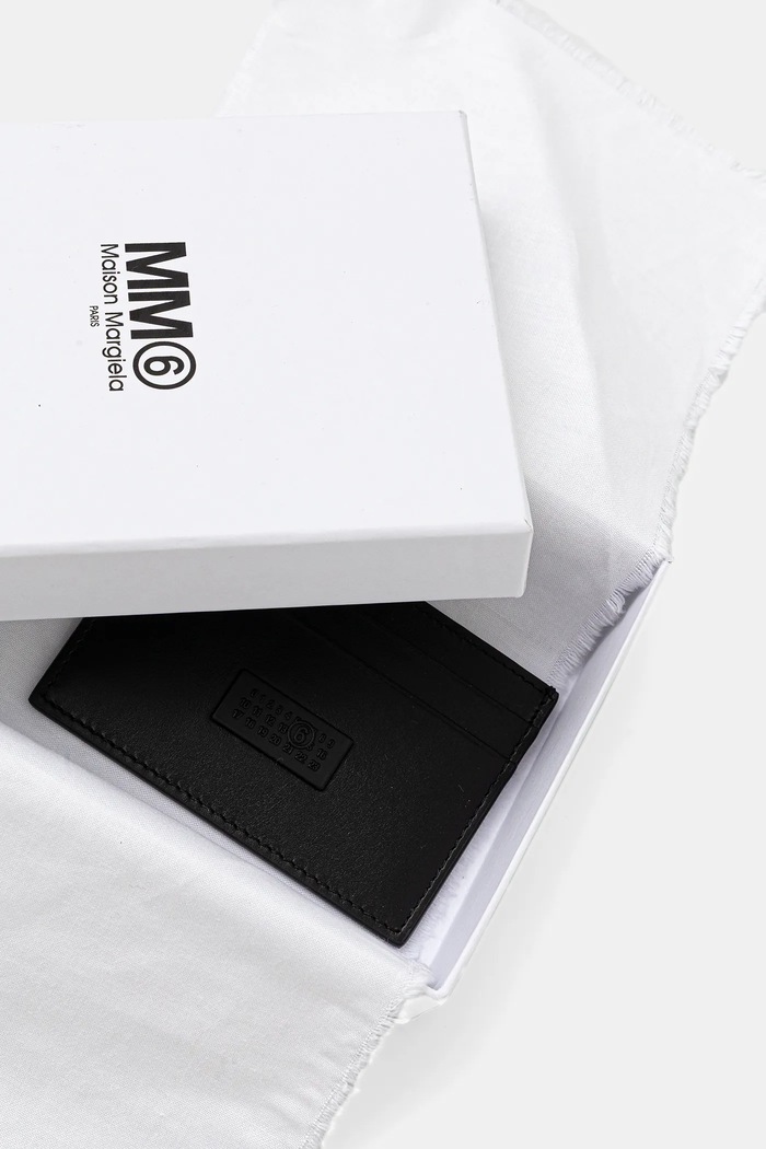 Δερμάτινη θήκη για κάρτες MM6 Maison Margiela SA5UI0026.P8622.T8013 μαύρο