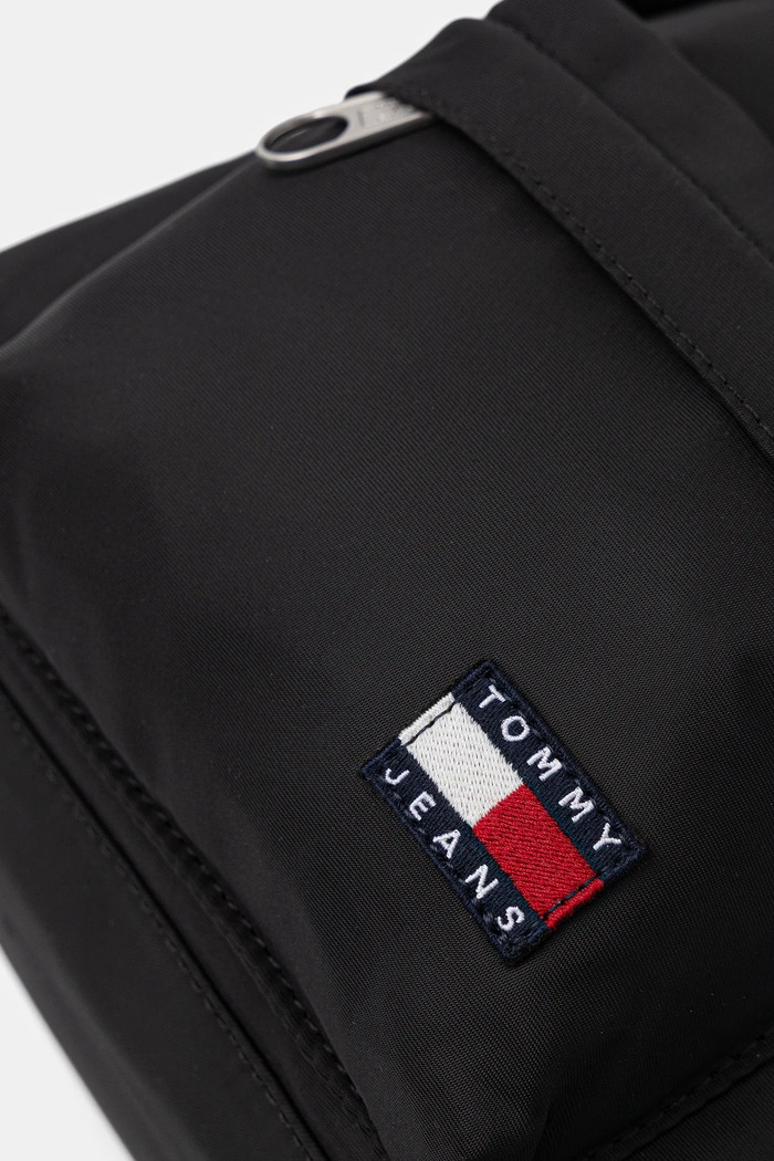 Раница Tommy Jeans черен AW0AW17892