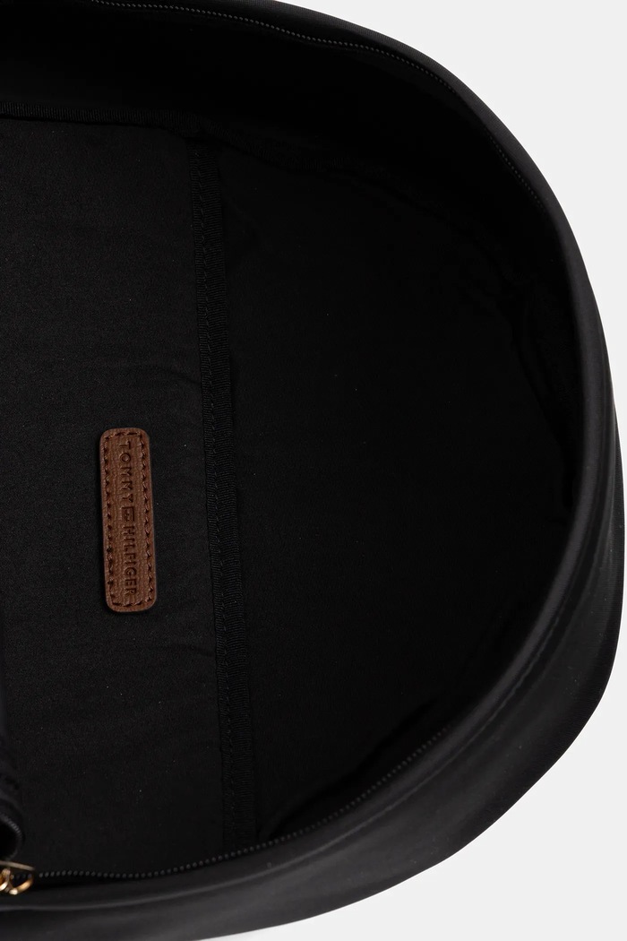 Ruksak dámsky Tommy Hilfiger čierna AW0AW17939