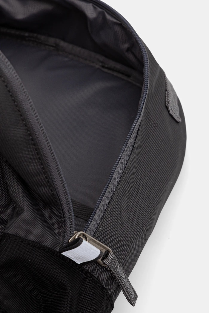 Παιδικό σακίδιο The North Face Y CHUCKWALLA DAYPACK NF0A8EEWWUO1 μαύρο