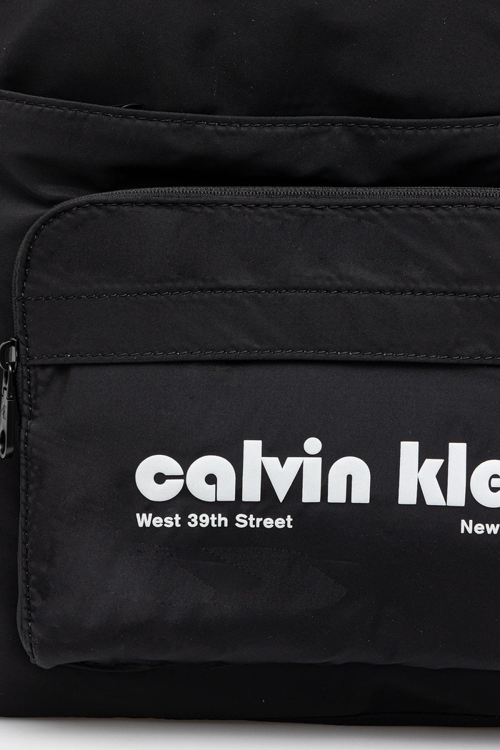 Σακίδιο πλάτης Calvin Klein μαύρο LV04G3162G