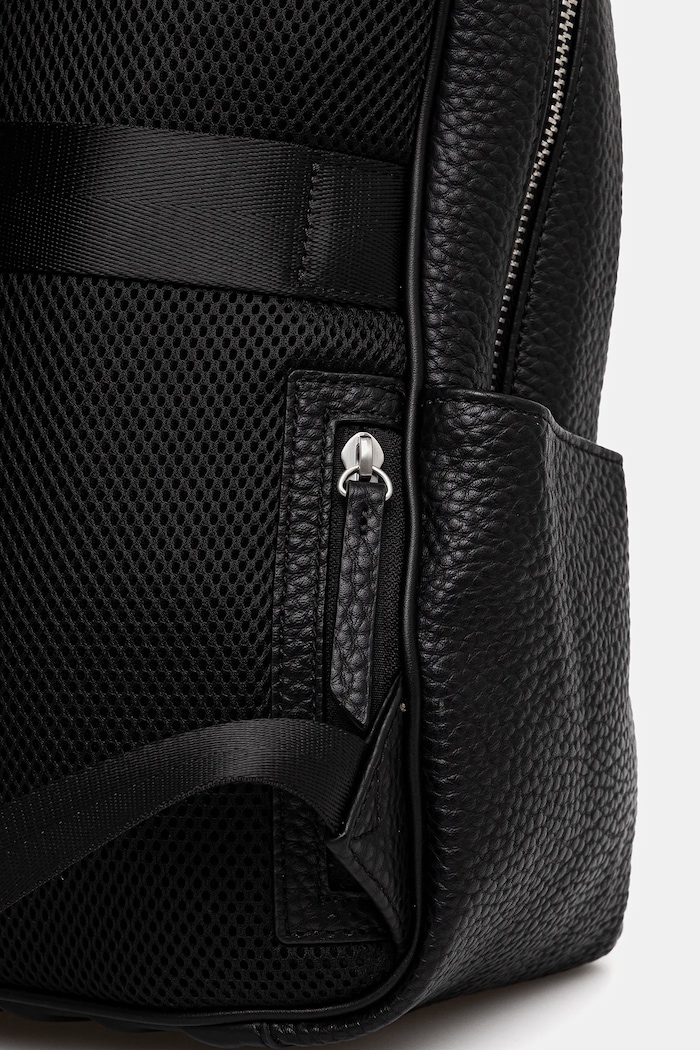 Ruksak Guess TORINO čierna HMTOLG.P5475