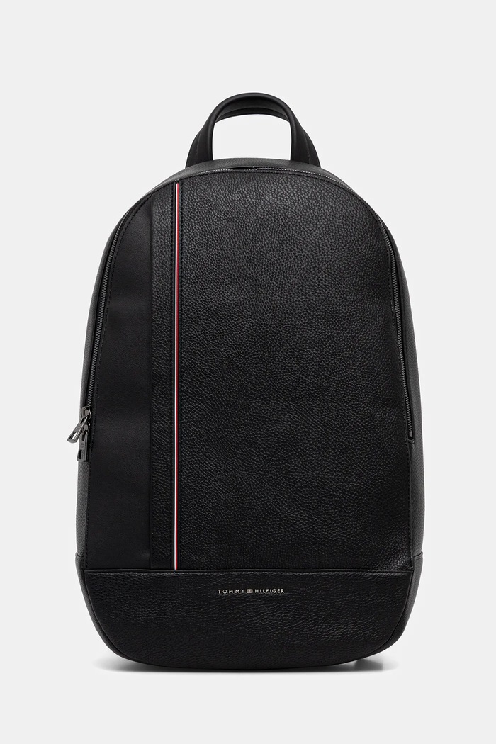 Ruksak Tommy Hilfiger imitácia kože čierna AM0AM13629
