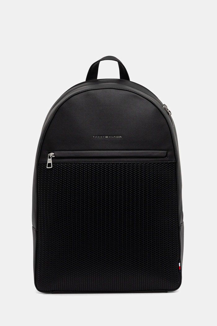 Ruksak Tommy Hilfiger imitácia kože čierna AM0AM13659
