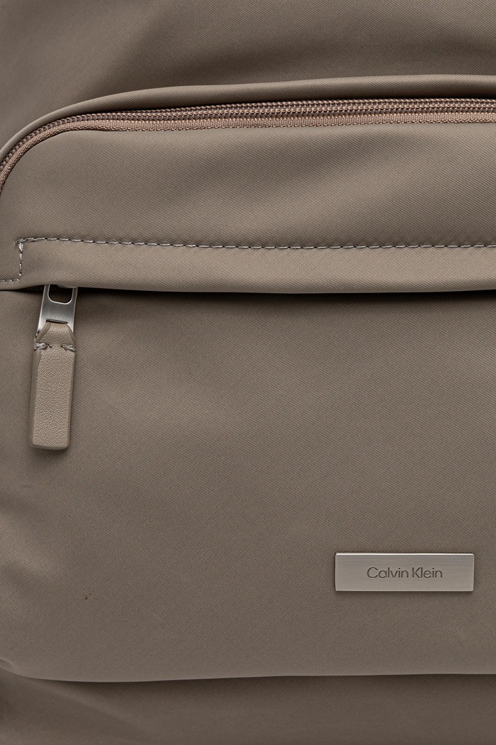 Раница Calvin Klein бежов LV04D3143G