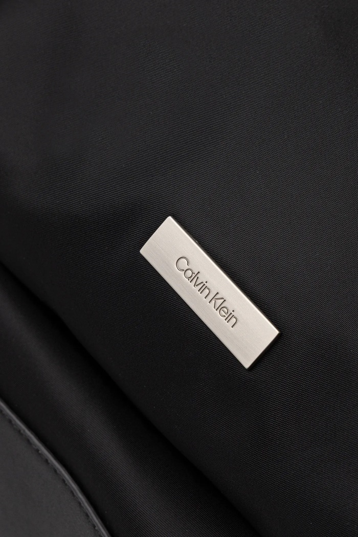 Calvin Klein hátizsák fekete LV04D3143G