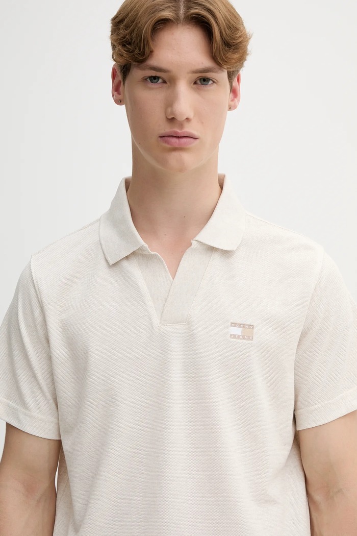 Polo tričko Tommy Jeans béžová DM0DM21657