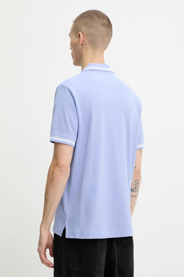 Памучна тениска с яка Tommy Jeans DM0DM21846 син SS26