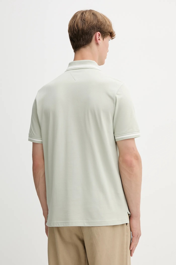 Дрехи Памучна тениска с яка Tommy Jeans DM0DM21846 зелен
