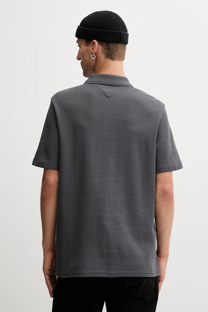 Oblečenie Bavlnené polo tričko Tommy Jeans DM0DM22415 sivá