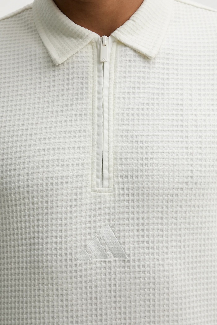 Памучна тениска с яка adidas ALL SZN JL6547 бежов