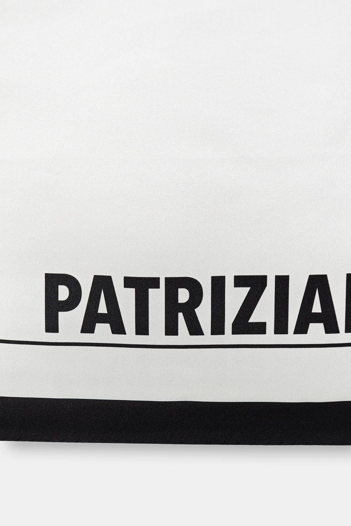 Копринено шалче Patrizia Pepe 8F0081.A4X1 бял SS26