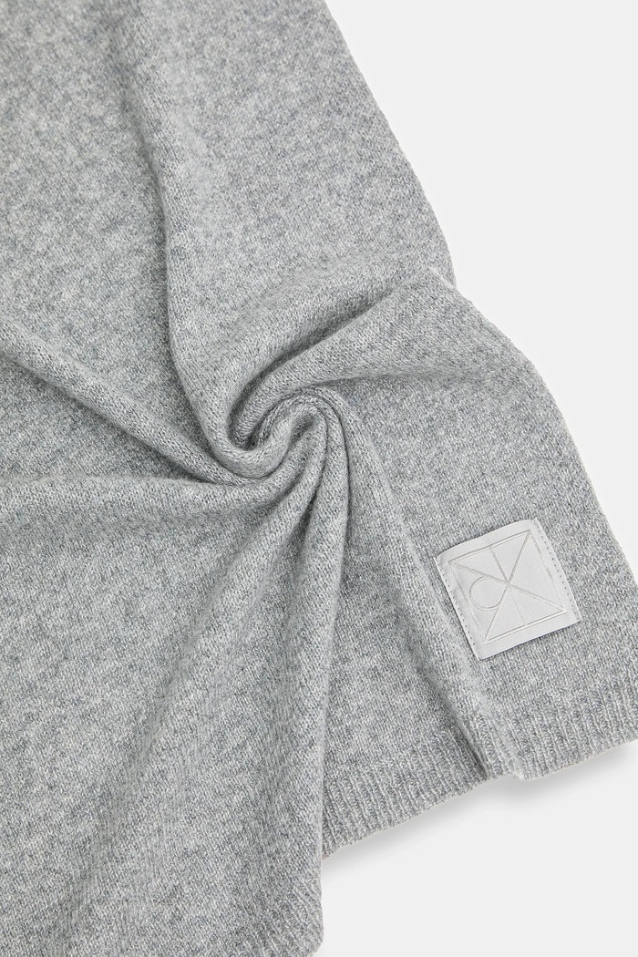 Dodatki Šal iz kašmirja Calvin Klein LV04D8014G siva