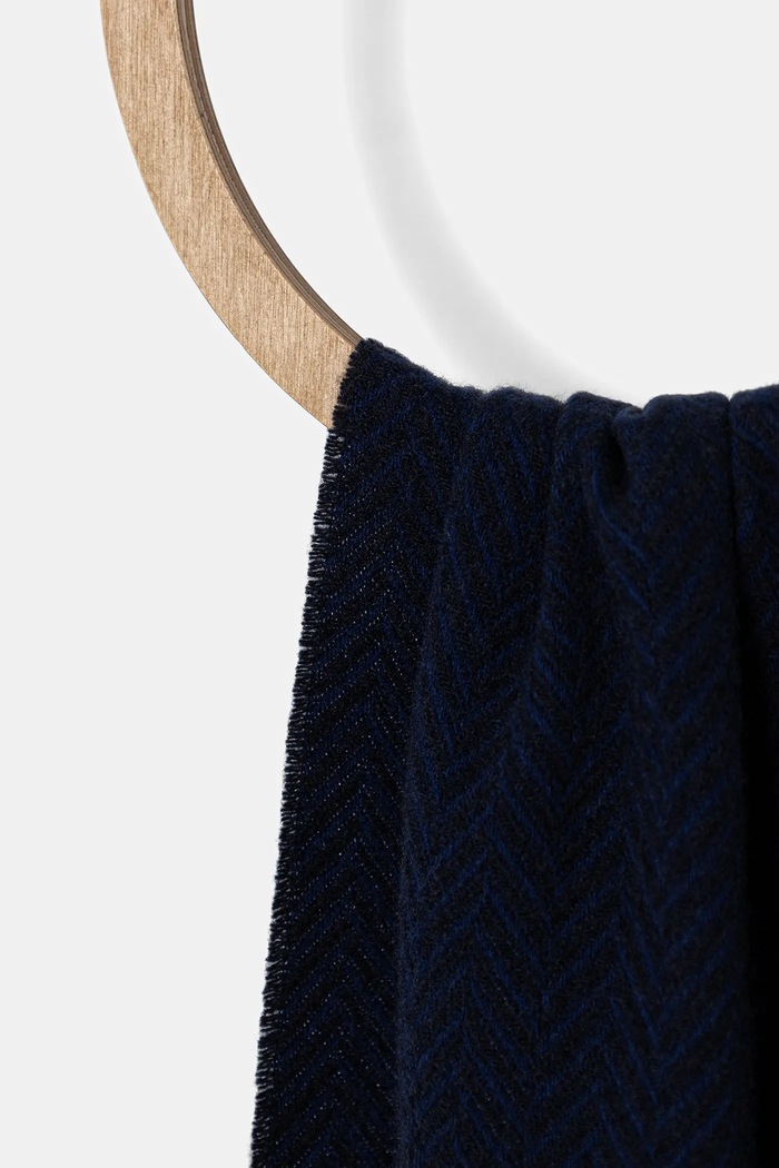 Tommy Hilfiger eșarfă de lână AM0AM13593 bleumarin AW25