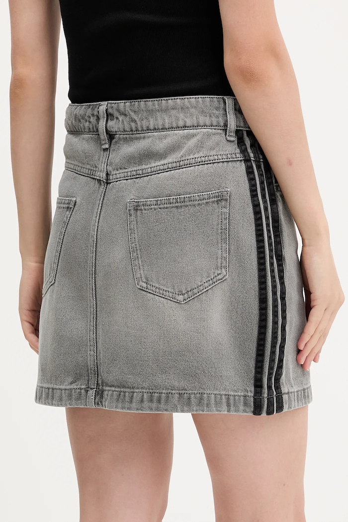 Oblečenie Rifľová sukňa adidas Originals Denim Mini Skt JW2657 sivá