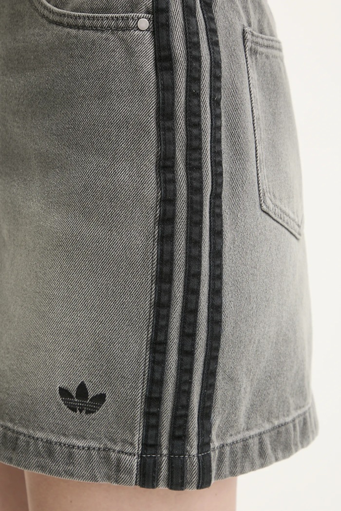 Rifľová sukňa adidas Originals Denim Mini Skt sivá JW2657