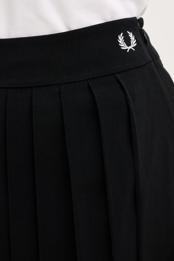Φούστα Fred Perry μαύρο E1106