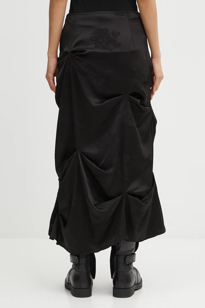 Odzież GANNI spódnica Fluid Satin Jacquard Tuck Detail Long W0997 czarny