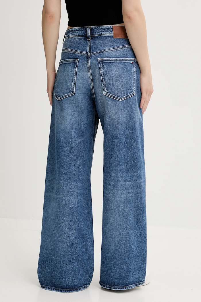 Odzież Tommy Jeans jeansy DW0DW21377 niebieski