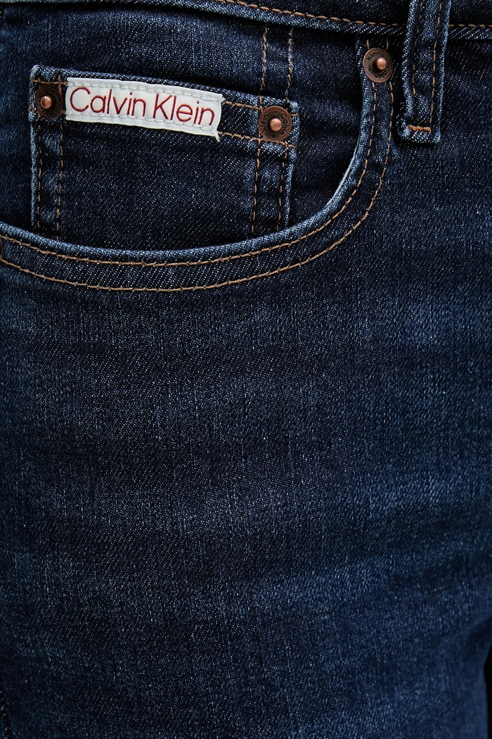 Τζιν παντελόνι Calvin Klein Jeans σκούρο μπλε LV047B772G