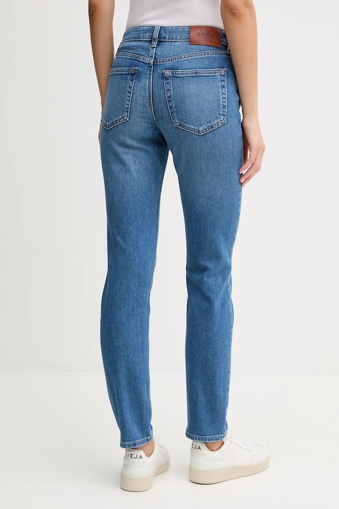Oblačila Kavbojke Calvin Klein Jeans LV047C779G modra