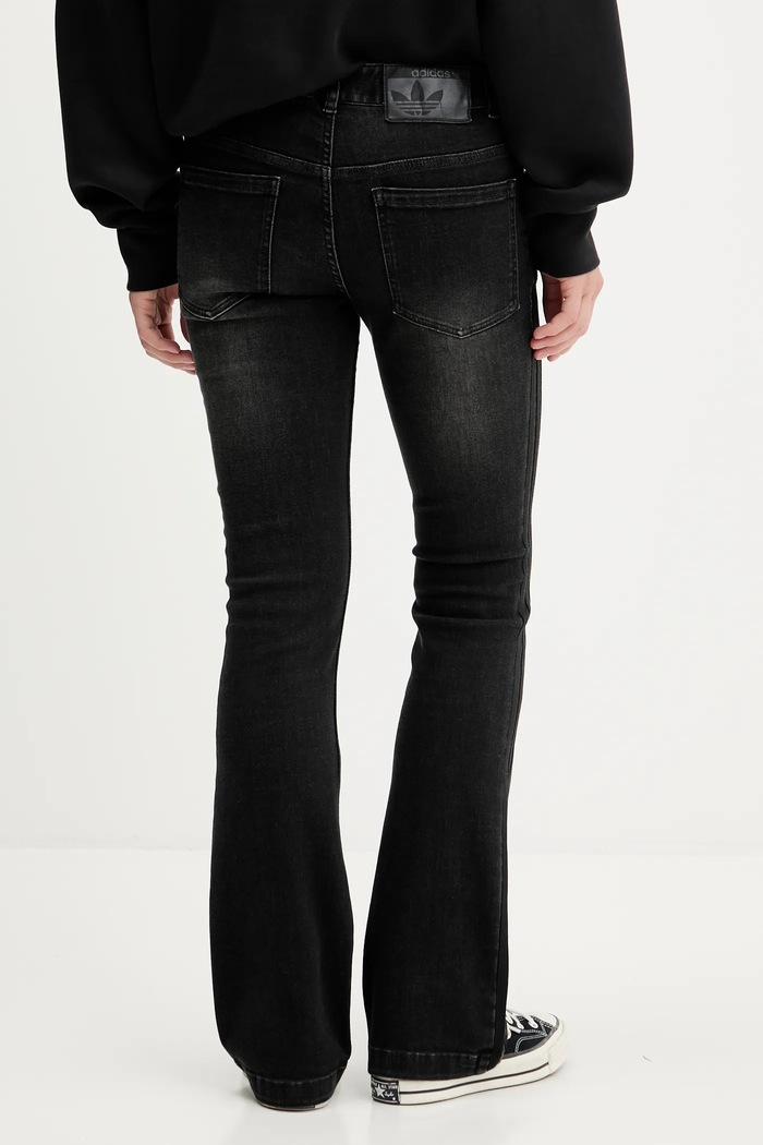 Oblačila Kavbojke adidas Originals Slim Denim KE9802 črna