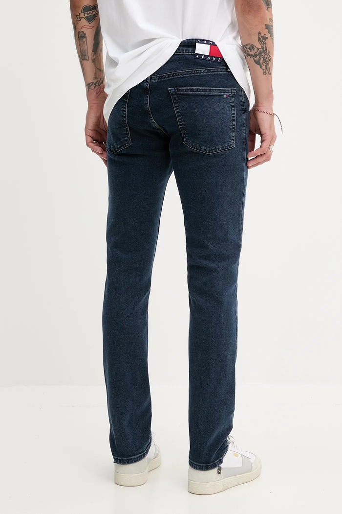 Odzież Tommy Jeans jeansy DM0DM21213 granatowy