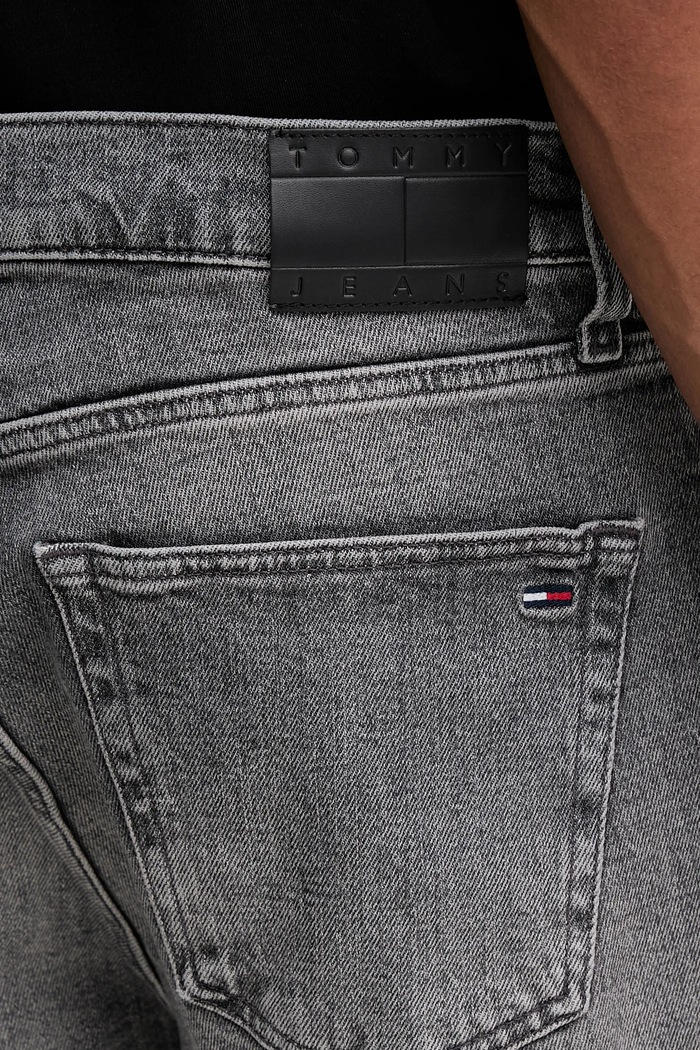 Rifle Tommy Jeans sivá DM0DM21215