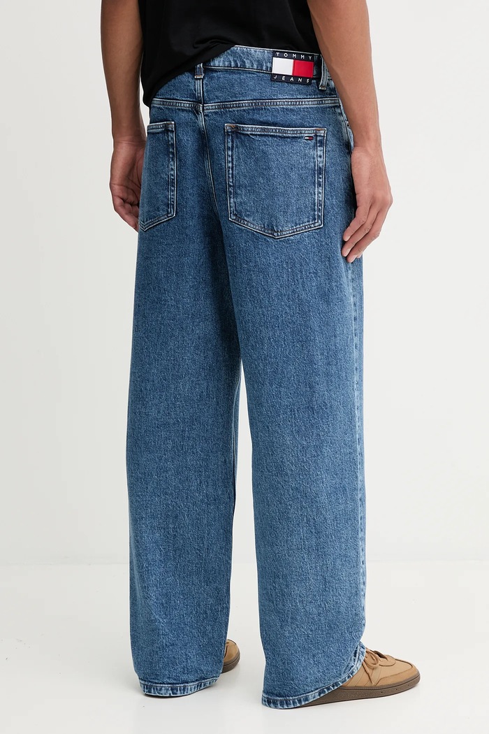 Odjeća Traperice Tommy Jeans DM0DM22172 plava