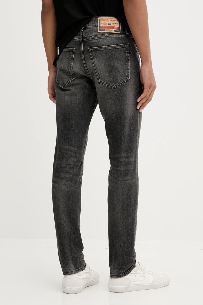 Îmbrăcăminte Diesel Jeans 2019 D-STRUKT L.32 A03558.09M54 negru
