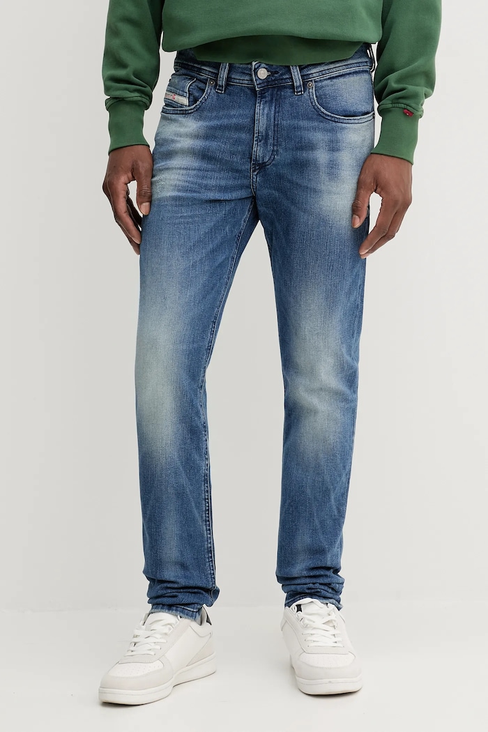 Diesel jeansy 1979 SLEENKER L.32 niebieski A03594.0DBDR