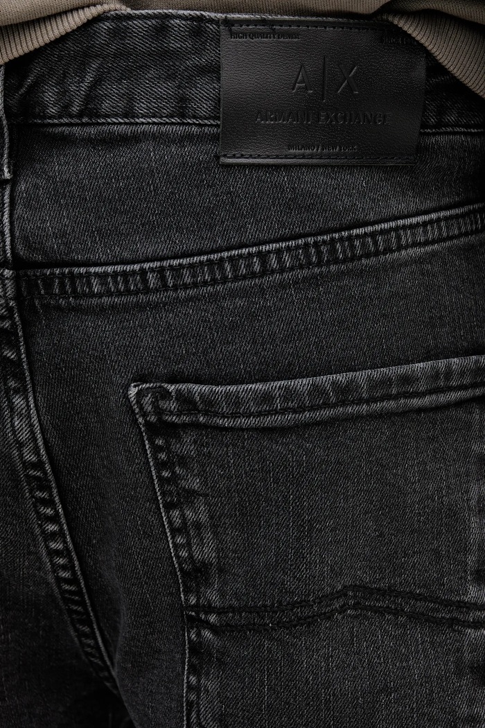Kavbojke Armani Exchange siva XM000049.AF14604