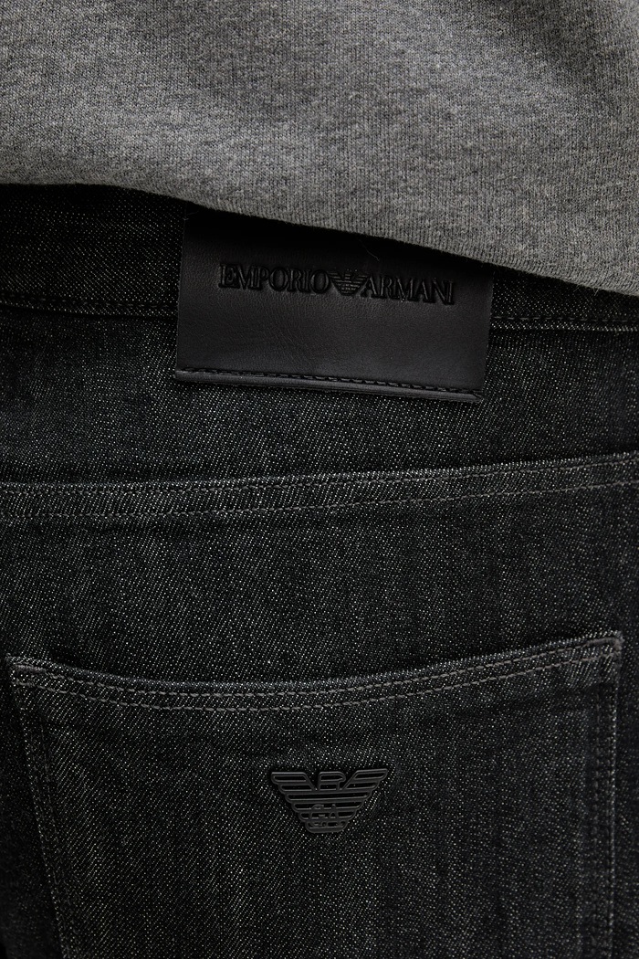 Rifle Emporio Armani čierna EM000121.AF14116