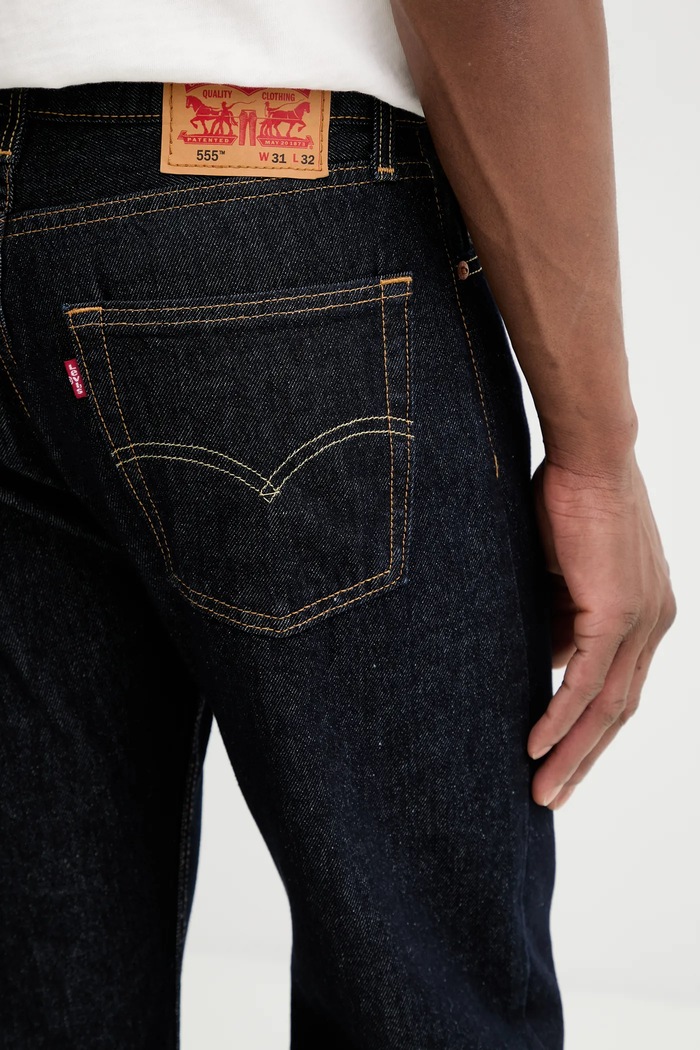 Kavbojke Levi's mornarsko modra A7223