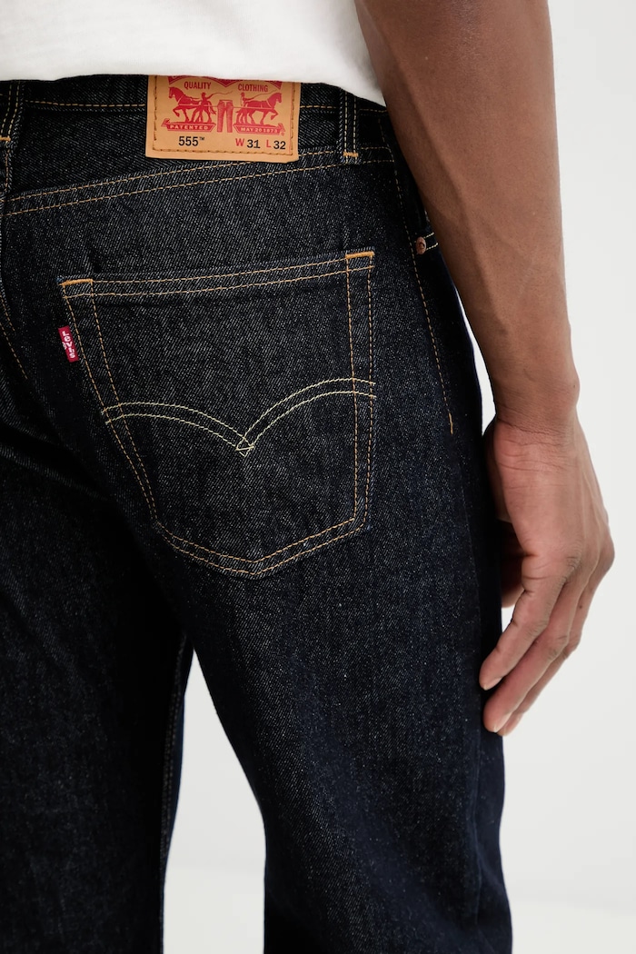 Kavbojke Levi's mornarsko modra A7223